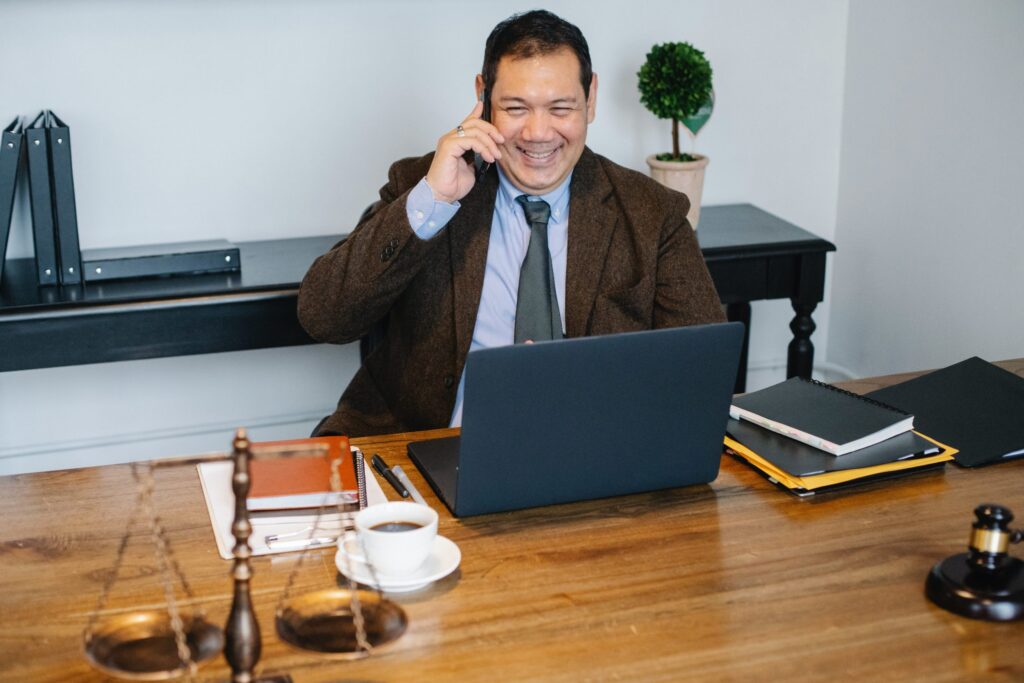 Entreprenuer using Unified communications solutions for his business